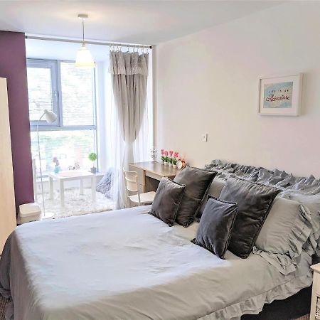 Large 3 Bedrooms In Liverpool City Centre, Free Parking מראה חיצוני תמונה