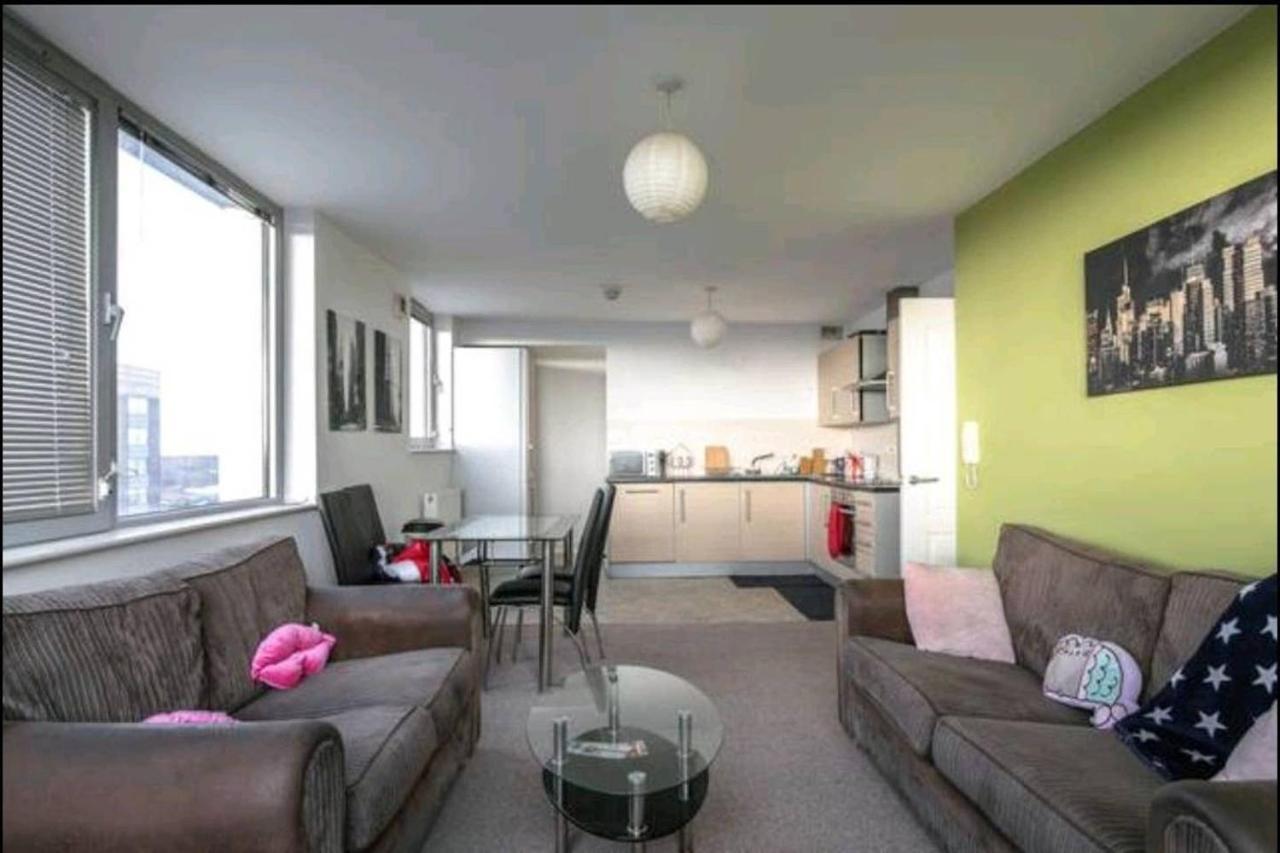 Large 3 Bedrooms In Liverpool City Centre, Free Parking מראה חיצוני תמונה