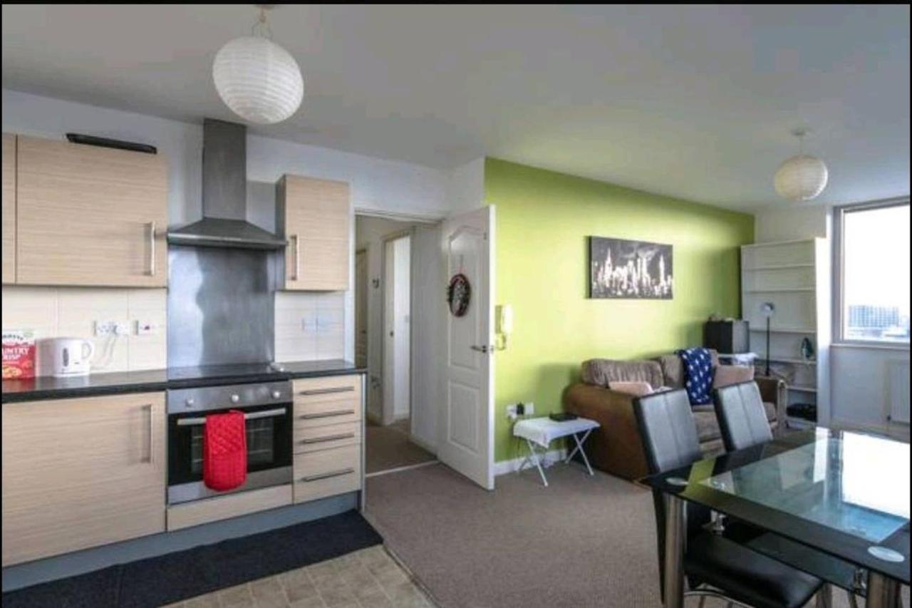 Large 3 Bedrooms In Liverpool City Centre, Free Parking מראה חיצוני תמונה