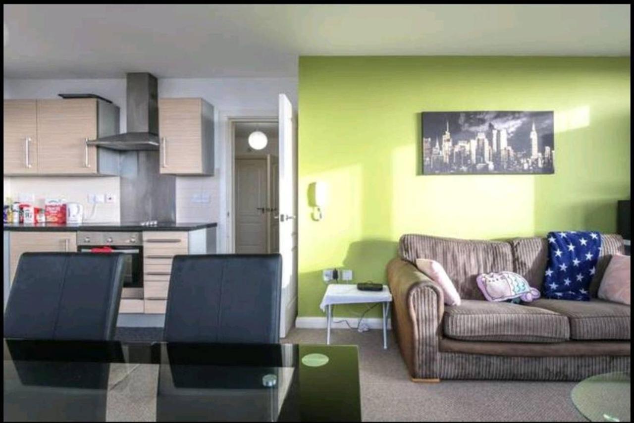 Large 3 Bedrooms In Liverpool City Centre, Free Parking מראה חיצוני תמונה