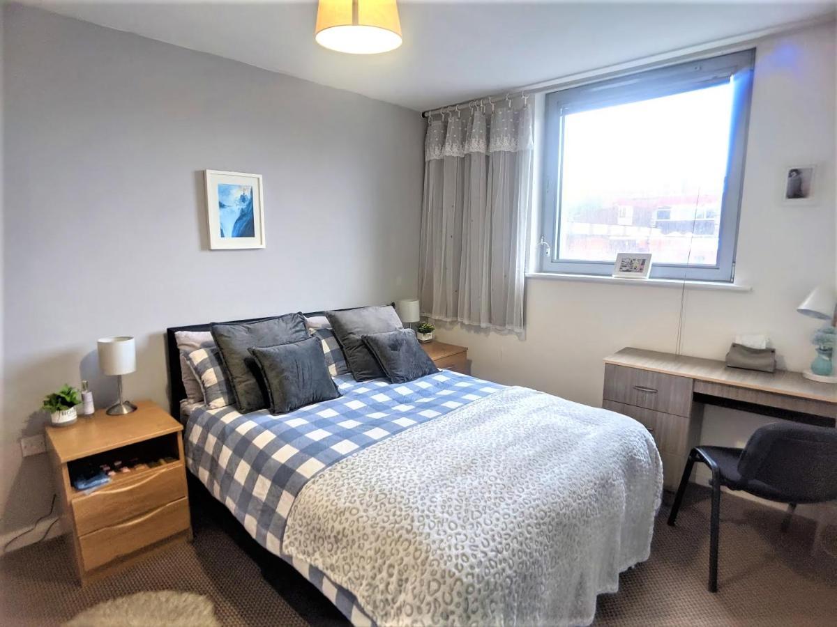 Large 3 Bedrooms In Liverpool City Centre, Free Parking מראה חיצוני תמונה