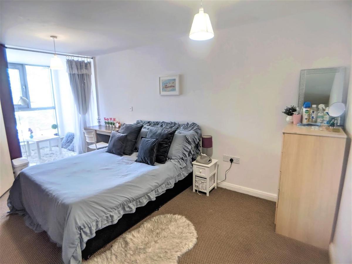 Large 3 Bedrooms In Liverpool City Centre, Free Parking מראה חיצוני תמונה